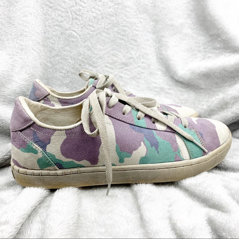 Bob’s Sketchers Camo Sneakers